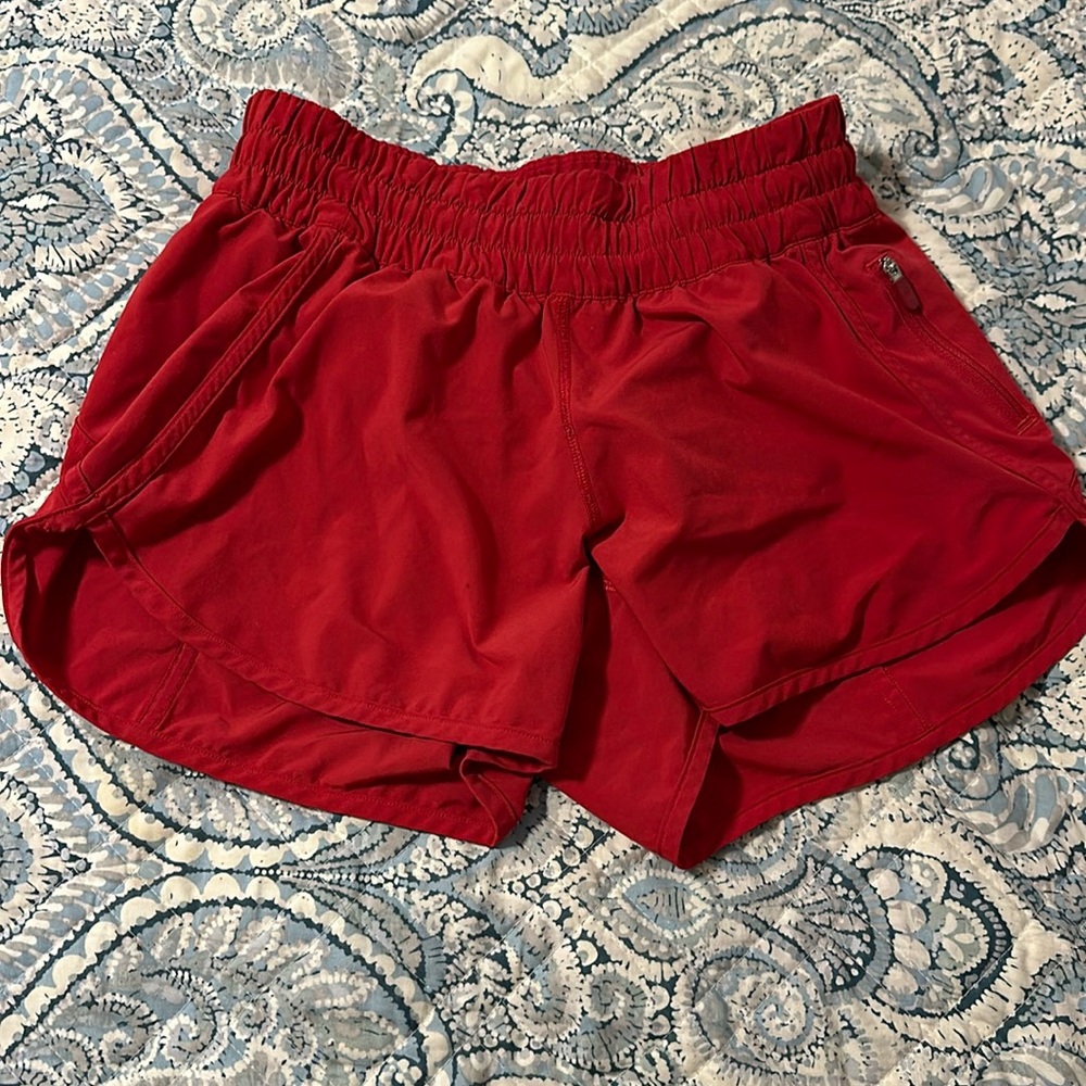 Lululemon Hotty Hot low rise shorts